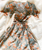 Cargar imagen en el visor de la galería, Flora Dress

